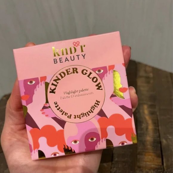 KNDR Beauty Kinder Glow Highlighter Palette - Picture 5 of 6